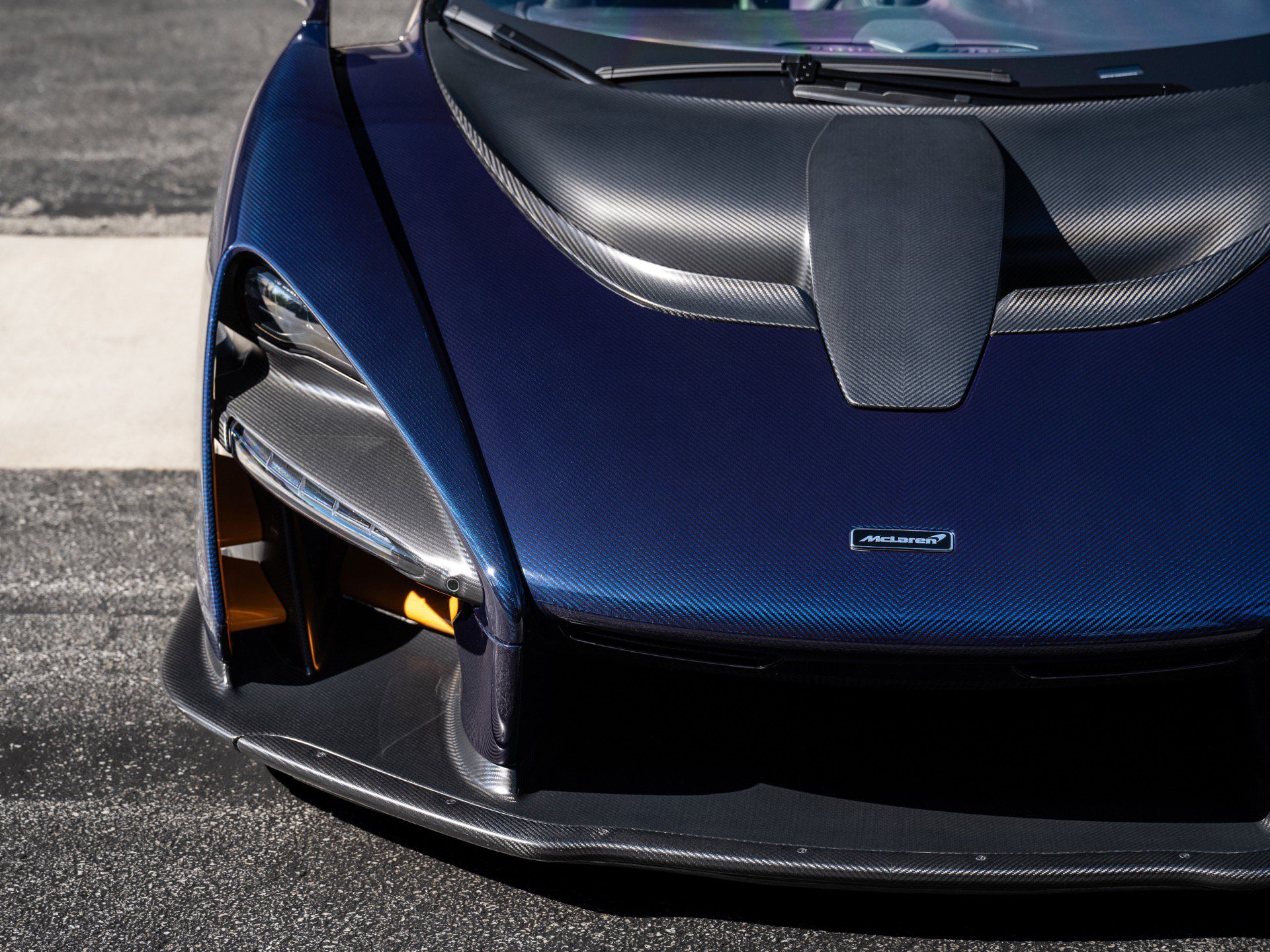 Used 2019 McLaren Senna RWD image 53