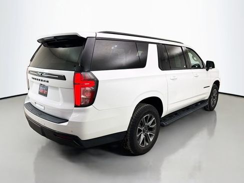 Used 2024 Chevrolet Suburban Z71 w/ Luxury Package image 9