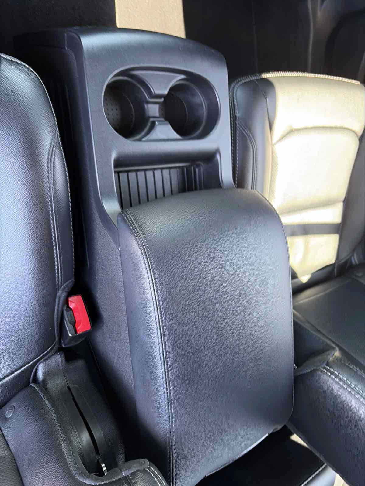 Used 2017 Ford Explorer Limited w/ Equipment Group 301A FWD image 17