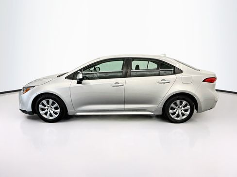 Used 2023 Toyota Corolla LE FWD image 4
