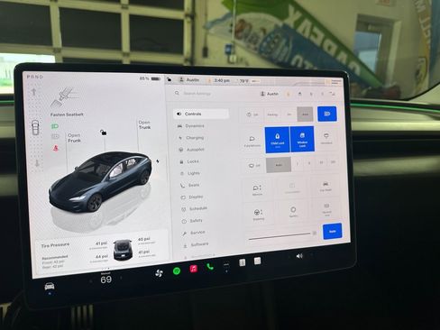 Used 2024 Tesla Model 3 Performance image 23