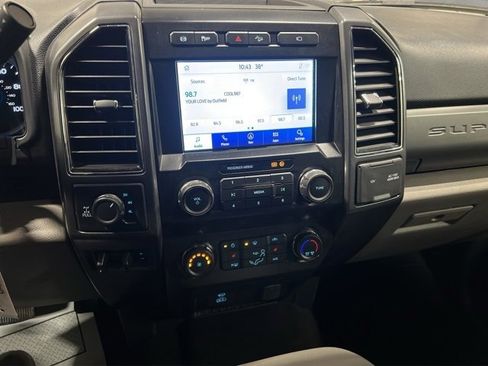 Used 2022 Ford F350 XLT w/ XLT Premium Package image 15