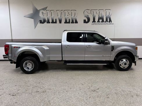 Used 2021 Ford F350 Lariat w/ Lariat Value Package AWD/4WD image 32