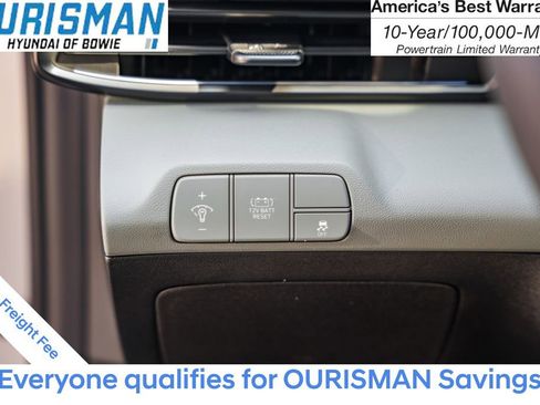 New 2025 Hyundai Elantra Limited w/ Cargo Package image 37