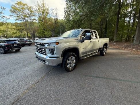 Used 2020 Chevrolet Silverado 2500 LTZ image 2