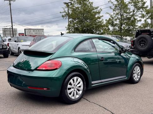 Used 2018 Volkswagen Beetle 2.0T S FWD image 6