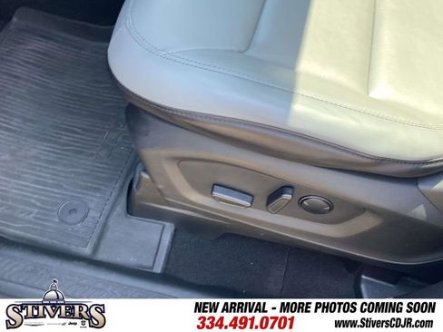 Used 2021 Ford Explorer XLT w/ Equipment Group 202A RWD image 21