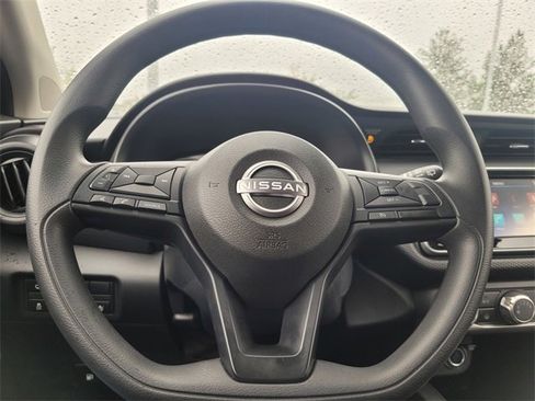 Used 2024 Nissan Kicks S image 17