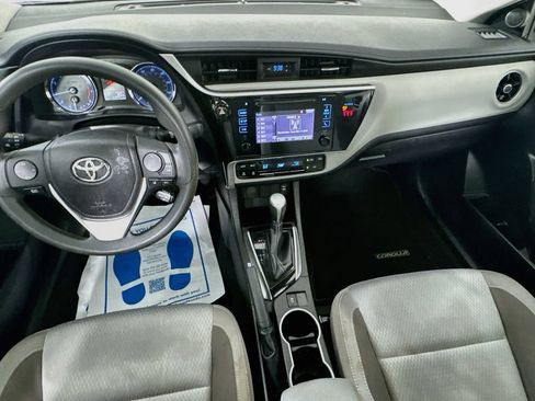 Used 2018 Toyota Corolla LE FWD image 22