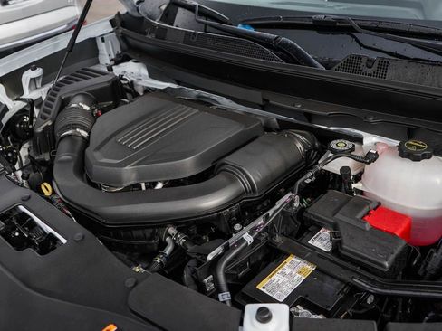 New 2026 GMC Acadia Denali w/ Super Cruise Package image 7