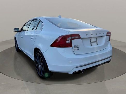 Used 2017 Volvo S60 T5 Inscription image 4