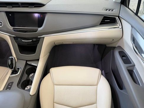 Used 2019 Cadillac XT5 Luxury image 20