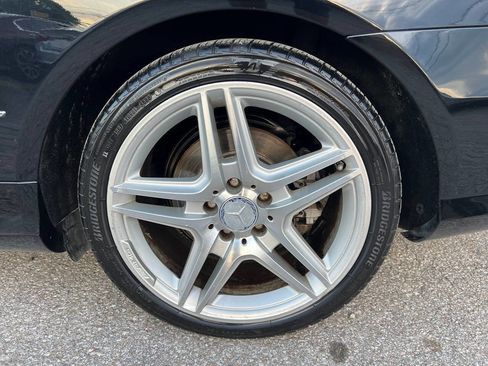 Used 2011 Mercedes-Benz E 550 Cabriolet image 30