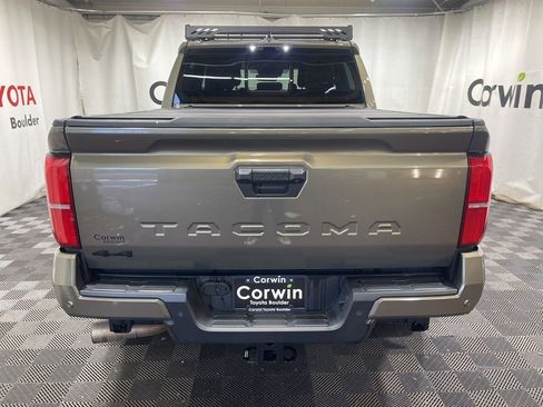 Used 2024 Toyota Tacoma TRD Sport w/ TRD Sport Upgrade Package image 5