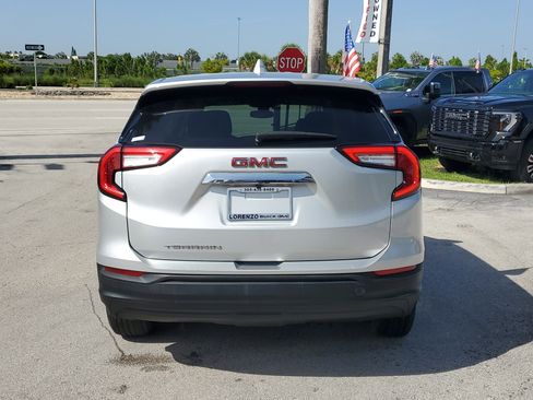 Used 2022 GMC Terrain SLE image 6