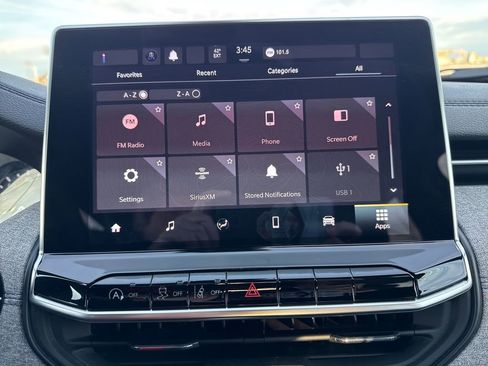 Certified 2023 Jeep Compass Latitude image 25