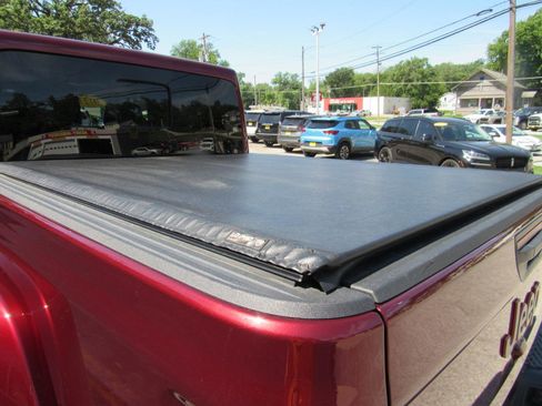 Used 2021 Jeep Gladiator Mojave AWD/4WD image 16