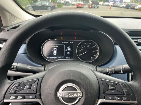 Used 2025 Nissan Versa SV FWD image 25
