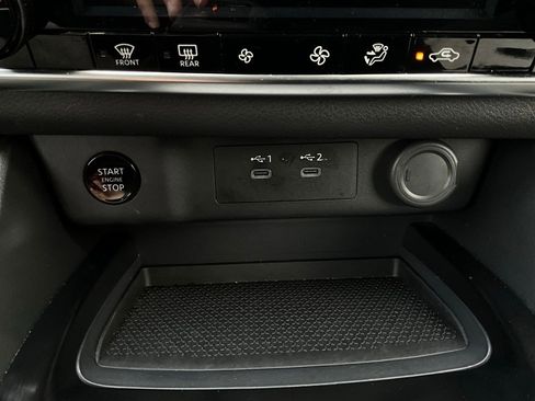 Used 2025 Nissan Rogue SV image 25