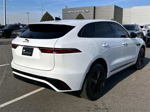 New 2025 Jaguar F-PACE R-Dynamic S image 6