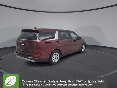 Used 2023 Kia Carnival LX FWD image 14