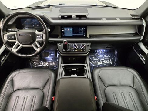 Used 2020 Land Rover Defender 110 First Edition image 24