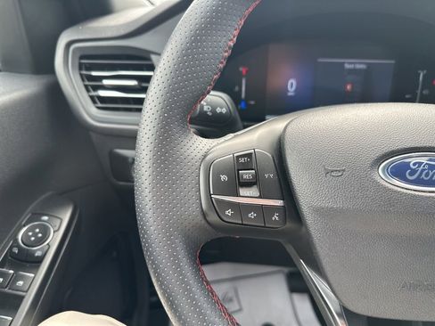 Used 2025 Ford Escape ST-Line AWD/4WD image 19