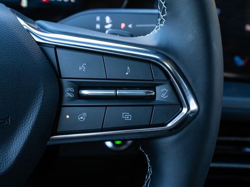 New 2026 Chevrolet Traverse LT image 18