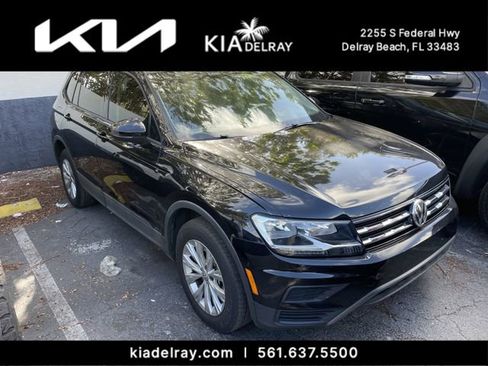 Used 2020 Volkswagen Tiguan S image 1
