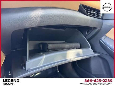 Certified 2023 Nissan Sentra SV w/ SV Premium Package FWD image 31