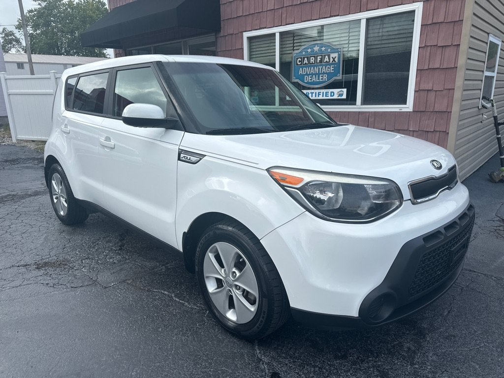 Used 2015 Kia Soul FWD image 1