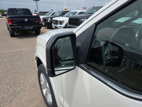 Used 2019 Ford F150 Platinum w/ Equipment Group 701A Luxury AWD/4WD image 19