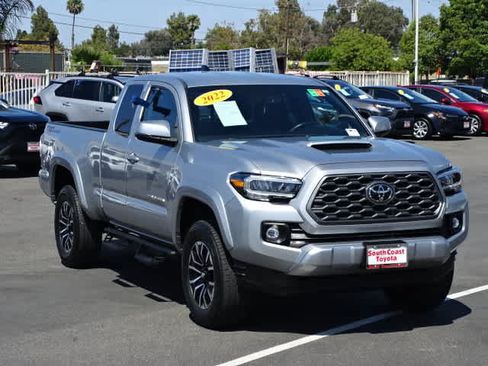 Certified 2022 Toyota Tacoma TRD Sport w/ TRD Premium Sport Package RWD image 2