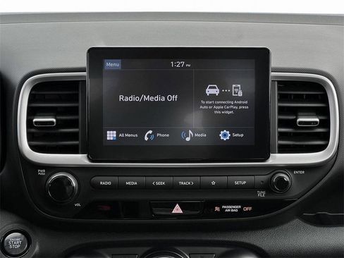 Used 2025 Hyundai Venue SEL image 19