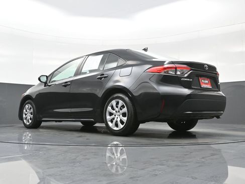 Used 2022 Toyota Corolla LE FWD image 27