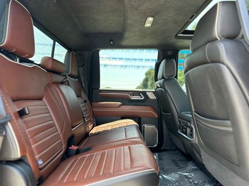 Used 2024 GMC Sierra 3500 Denali Ultimate AWD/4WD image 16