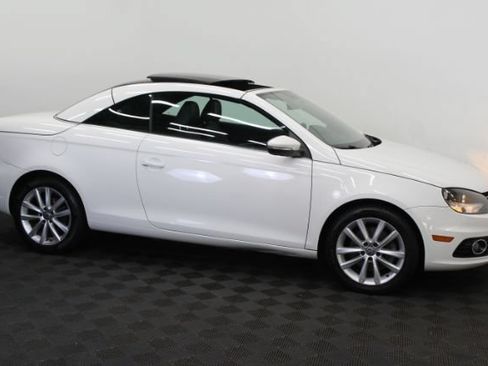 Used 2014 Volkswagen Eos FWD image 19
