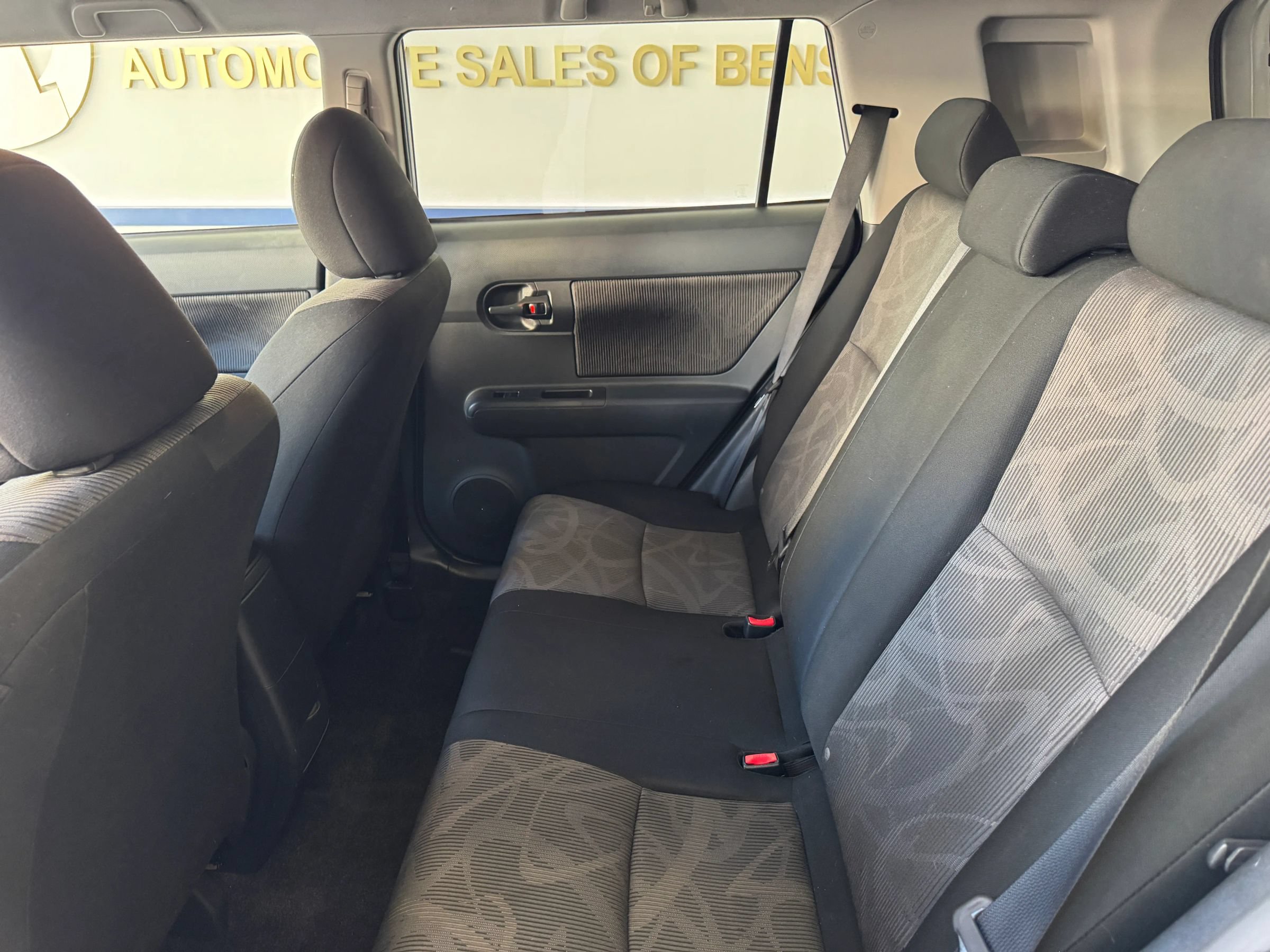 Used 2014 Scion xB FWD image 24
