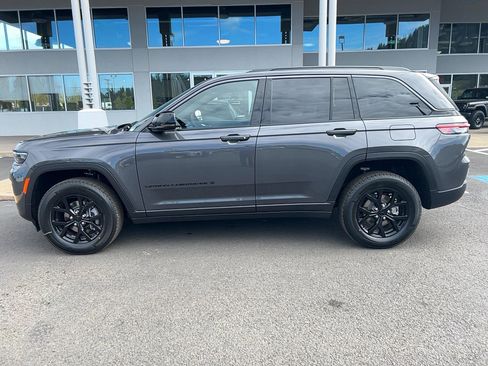 New 2026 Jeep Grand Cherokee Altitude AWD/4WD image 6