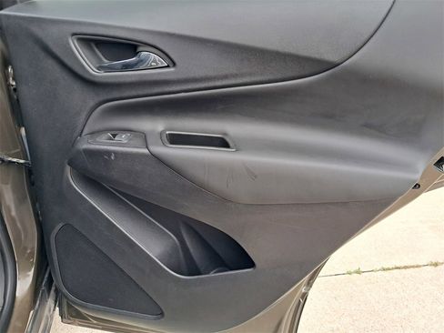 Used 2023 Chevrolet Equinox LT image 14