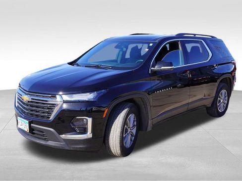 Used 2023 Chevrolet Traverse LT image 11