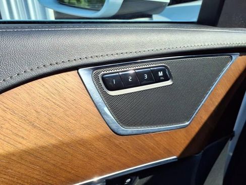 Used 2017 Volvo XC90 T6 Inscription w/ Vision Package AWD/4WD image 6