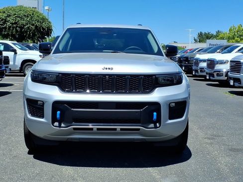 Used 2023 Jeep Grand Cherokee 30th Anniversary AWD/4WD image 2