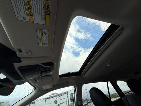 Used 2024 Subaru Outback Onyx Edition image 23