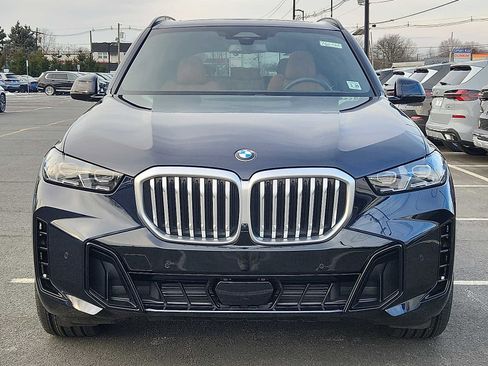 Certified 2024 BMW X5 xDrive40i w/ M Sport Package image 2