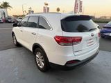 Used 2017 Kia Sorento LX w/ LX Convenience Package image 3