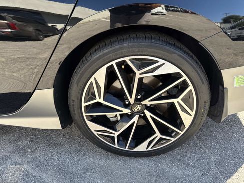 Used 2023 Hyundai Ioniq 6 SEL image 6