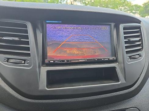 Used 2017 Hyundai Tucson SE w/ SE Popular Package 02 AWD/4WD image 23