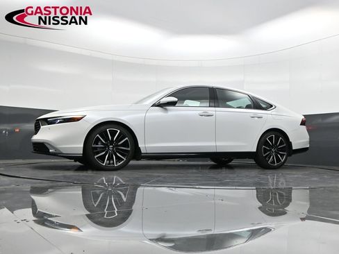 Used 2024 Honda Accord Touring image 34