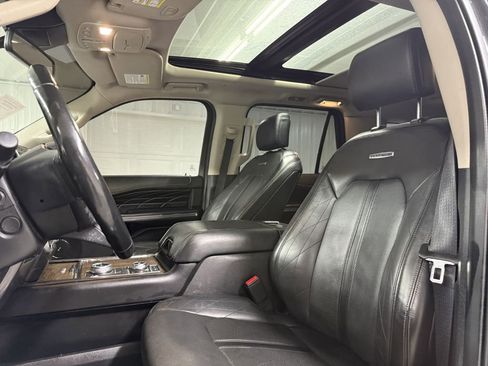 Used 2019 Ford Expedition Max Platinum image 9